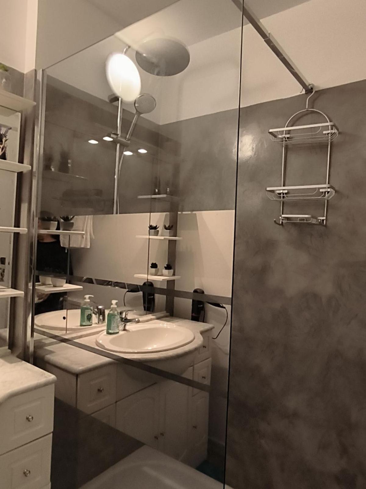 Grand De Charme Calme Et Lumineux Parking Compris Apartment